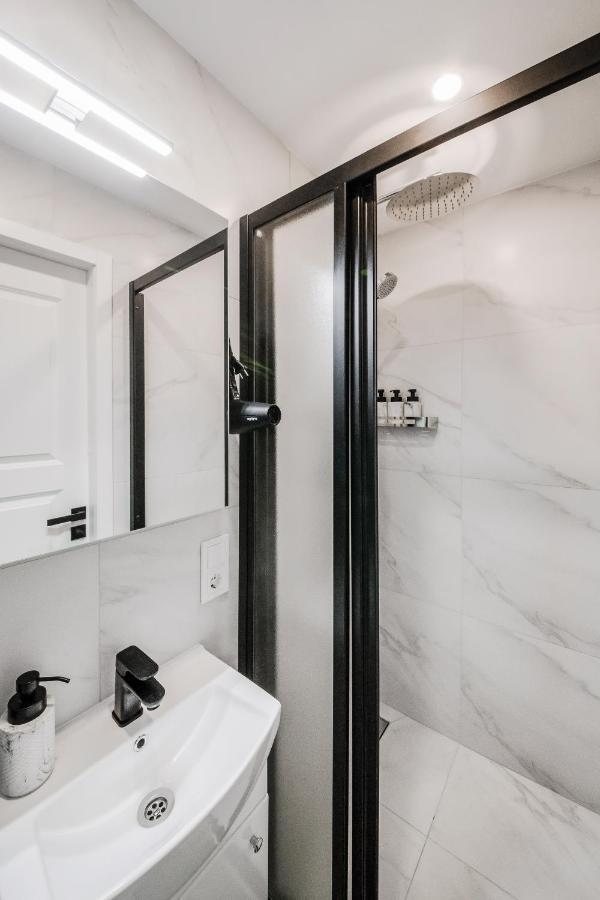 Stylish Apartment In Zverynas Вилнюс Екстериор снимка