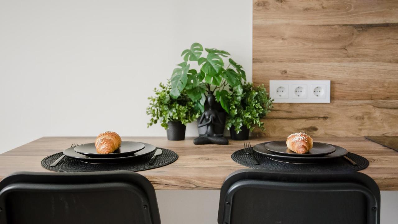 Stylish Apartment In Zverynas Вилнюс Екстериор снимка
